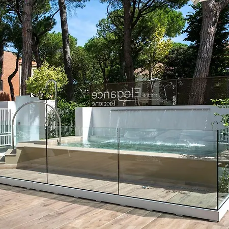 Elegance Aparthotel