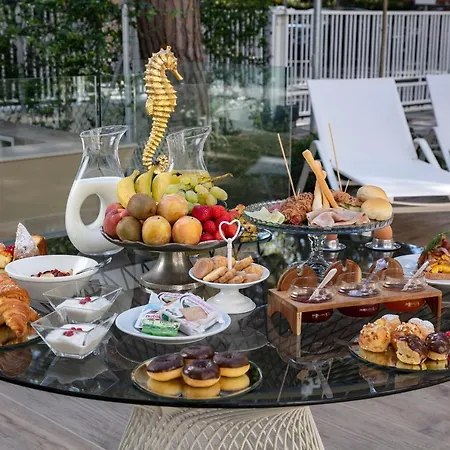 Ξενοδοχείο με διαμερίσματα Elegance 4*