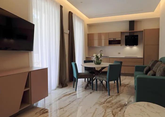 Elegance 4* ריצ'יונה