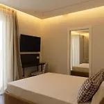 アパートホテル Elegance 4*