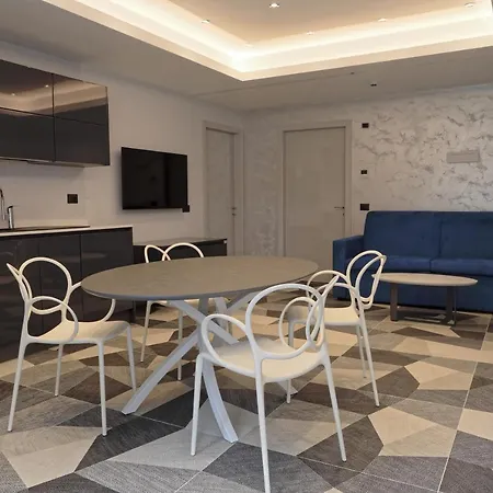 Hotel apartamentowy Elegance 4*