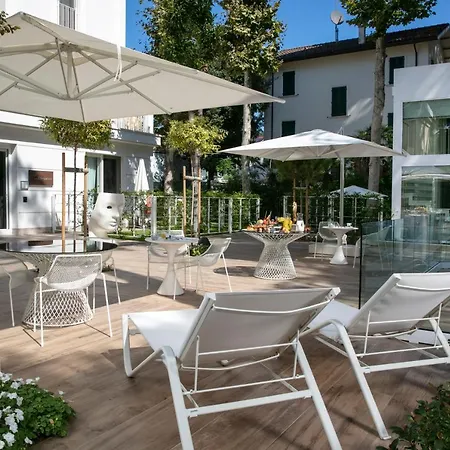 Elegance Hotel apartamentowy Riccione