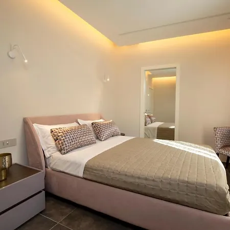Elegance 4*