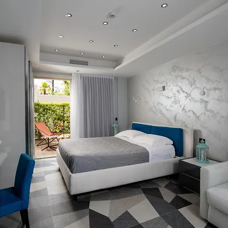 Elegance Hotel apartamentowy 4*