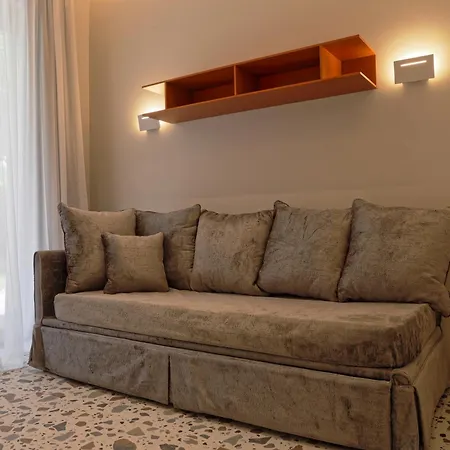 Elegance Ξενοδοχείο με διαμερίσματα 4*