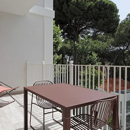 Elegance Hotel apartamentowy 4*