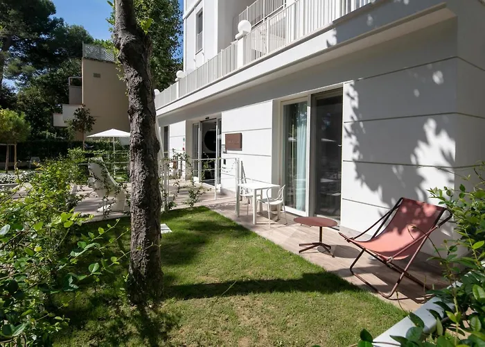 Aparthotel Elegance 4*