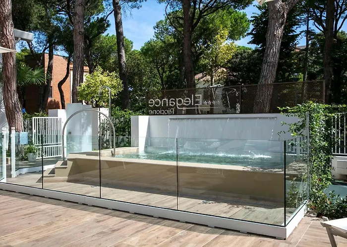 Elegance Aparthotel