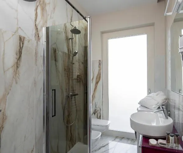 Elegance Aparthotel